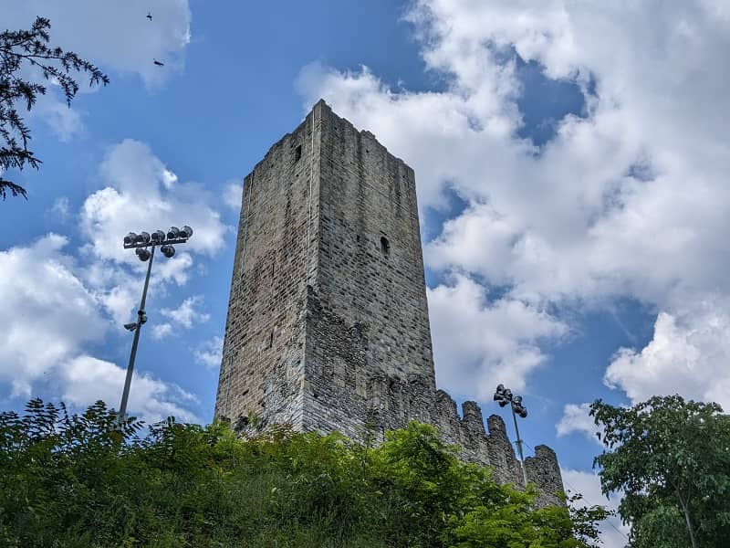 Der Turm von Castello Baradello, Como
