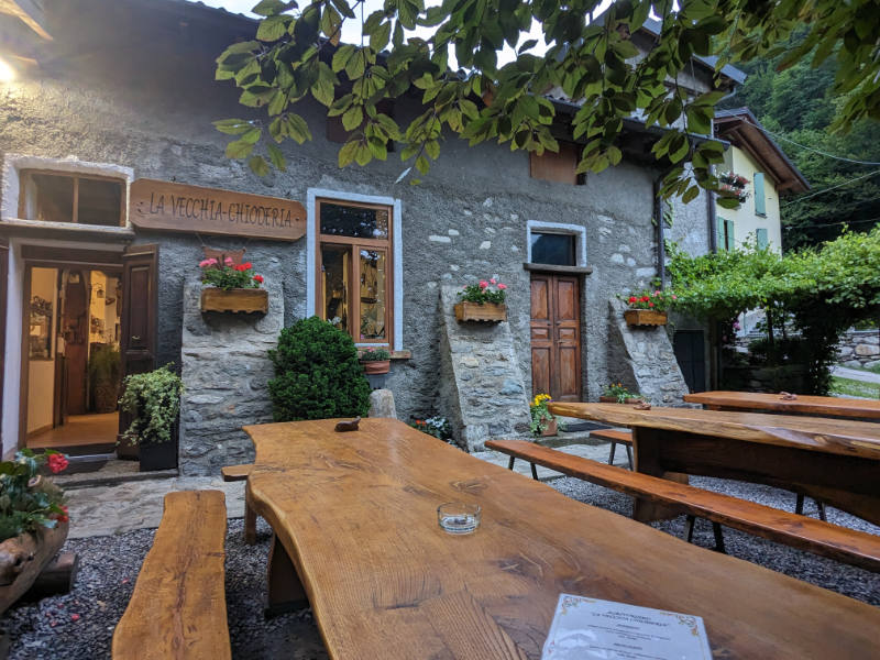 Bauernhaus La Vecchia Chioderia (Tische im Freien)